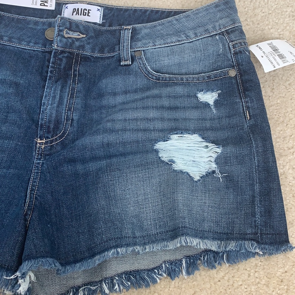 NWT: Paige Daryn Cut Off Izzy Destructed Denim Jean Short, Size 31 - Picture 5 of 8